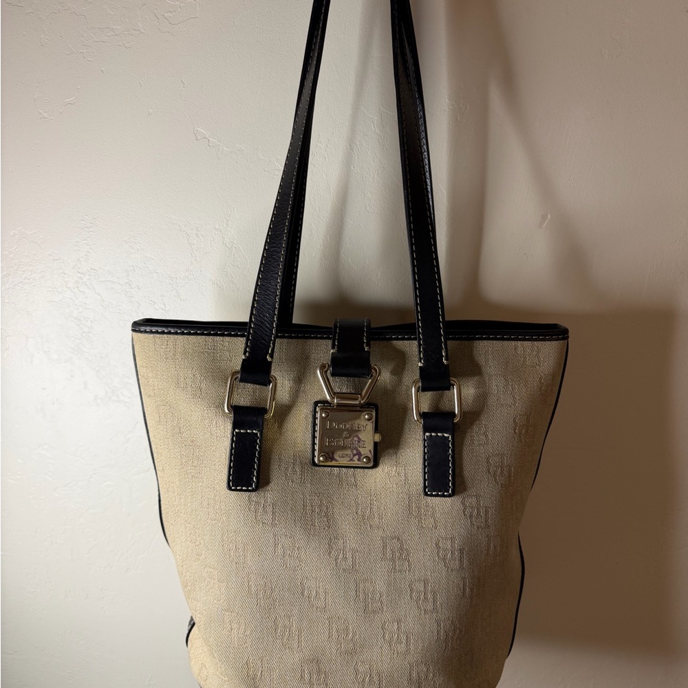 Dooney & Bourke Bucket Shoulder Bag